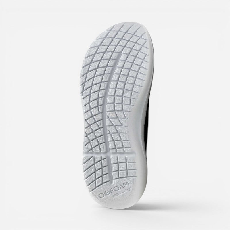 Women's Oomy Stride Shoe White Black