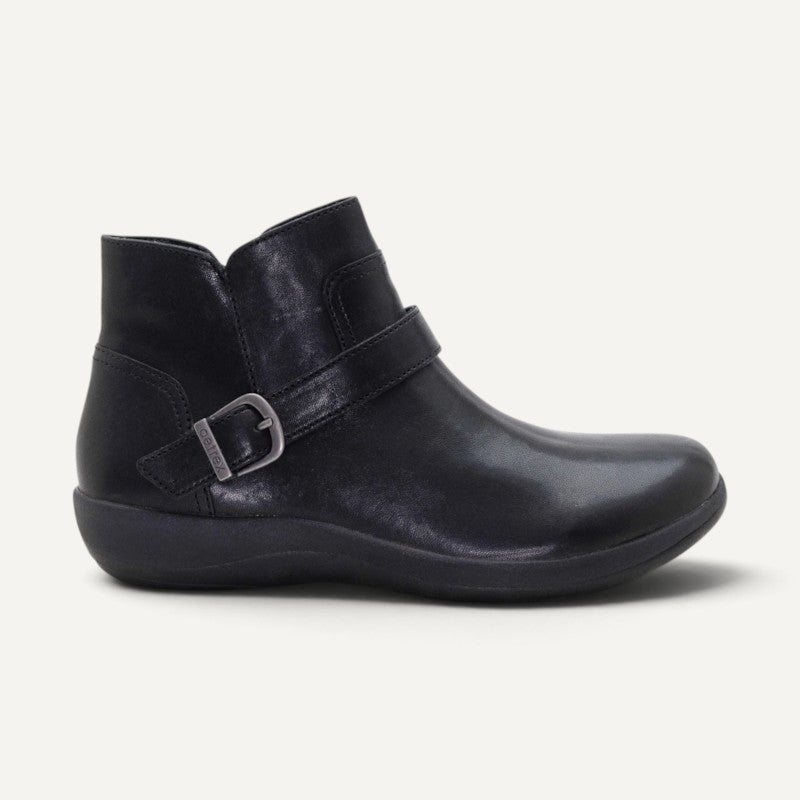 leah low boot black