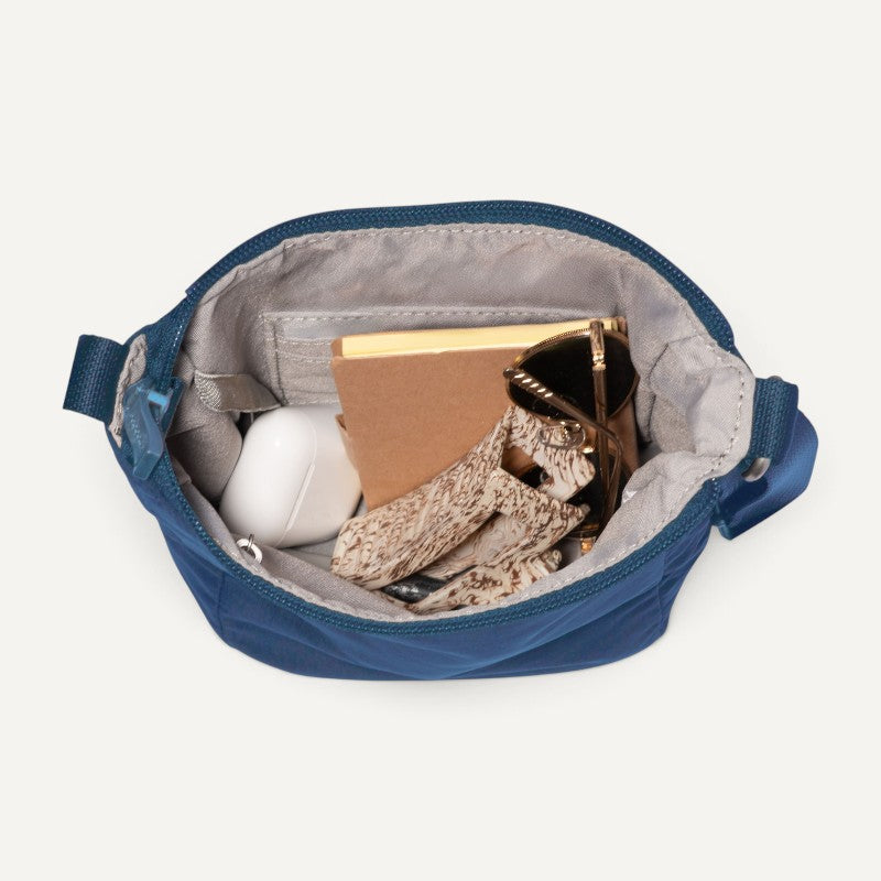 Swift Mini Crossbody B-Lite Admiral Blue