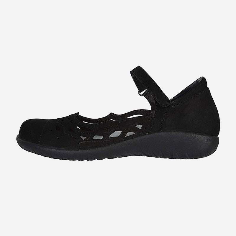 Agathis Black