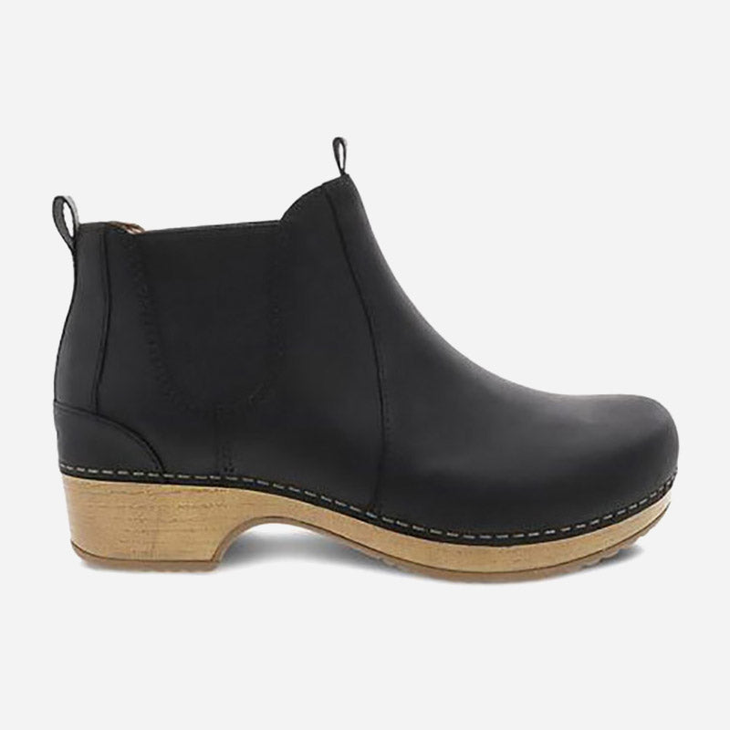 Becka Black Oiled Pull Up