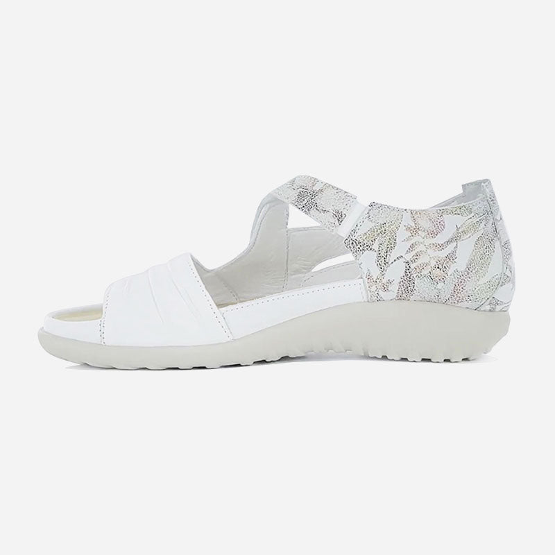 papaki white floral